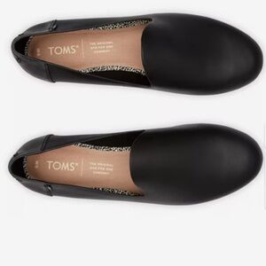 TOMS  Leather Women's Black Slip-On Shoes